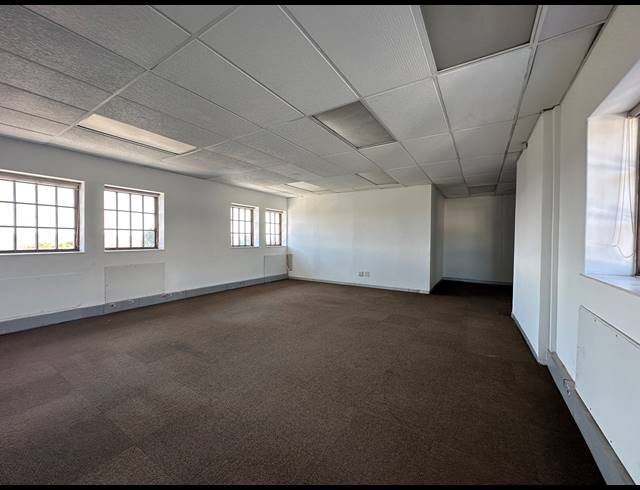 90M² OFFICE TO LET IN PARKMORE